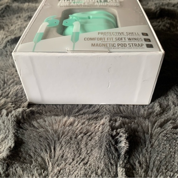 Tech Theory Airpods Accessory Kit - Picture 4 of 5